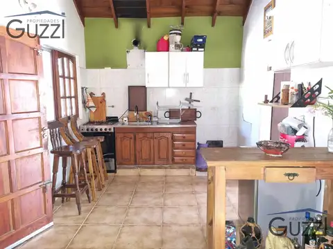 Casa 3 ambientes con 2 baños