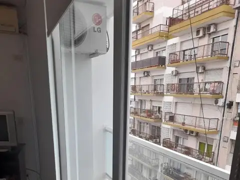 VENTA DE MONO AMB EN RECOLETA PISO 7 SUPER LUMINOSO! UNICO!