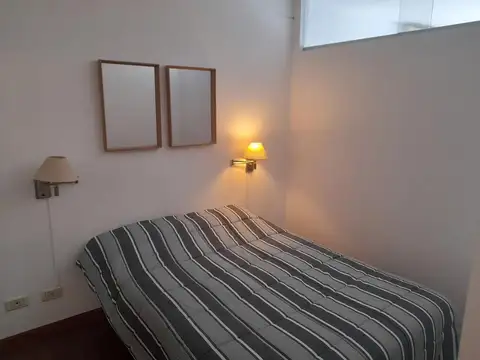 VENTA DE MONO AMB EN RECOLETA PISO 7 SUPER LUMINOSO! UNICO!