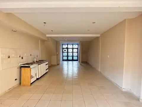 Amplio monoambiente con patio y parrilla, SIN EXPENSAS