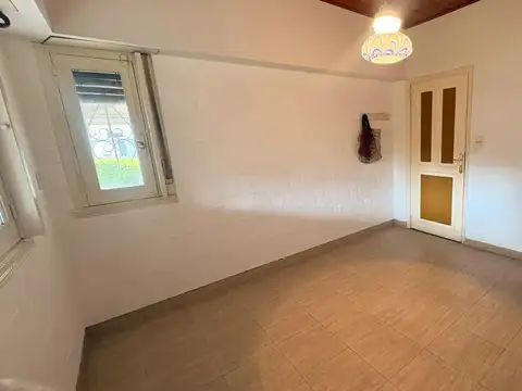 CASA EN VENTA - 4 AMB CON PARQUE - SAN ANTONIO DE PADUA