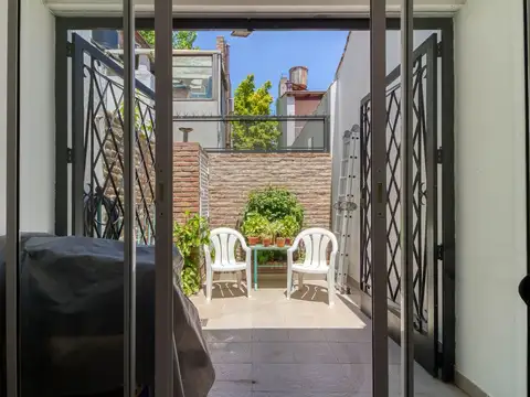 Depto Tipo Casa 3 ambientes con 2 baños