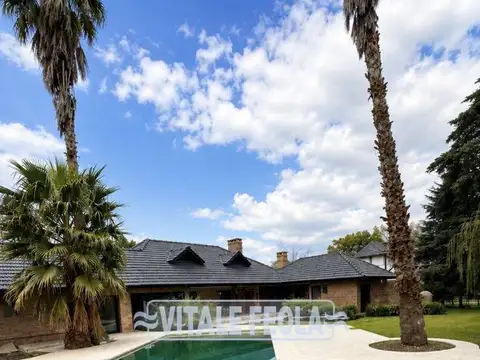 VENTA CASA SAN DIEGO 7 AMB 4 DORMS REFACCIONADA LOTE INTERNO