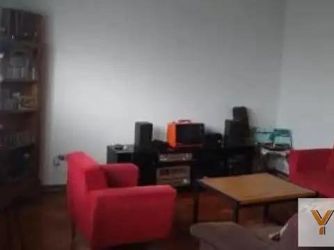 Casa 5 ambientes con 1 baño