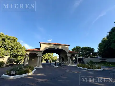 Lote de 1224m² en venta en Los Alcanfores, Pilar