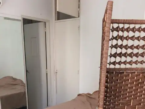 Reconquista 1000, Piso 7