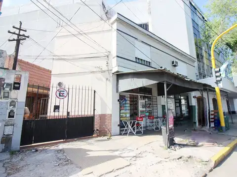 VENTA LOTE SOBRE AV. HIPÓLITO YRIGOYEN LANÚS OESTE