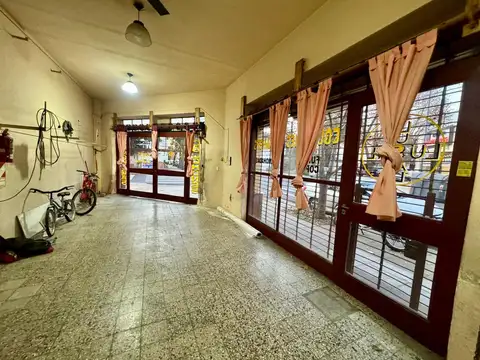 Local en Alquiler en Villa Pueyrredon, $ 700.000