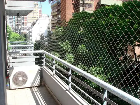 2 ambientes en alquiler al frente con balcón Las Cañitas