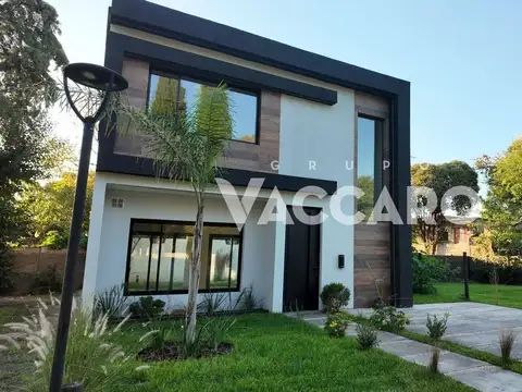 Casa en Venta al Este