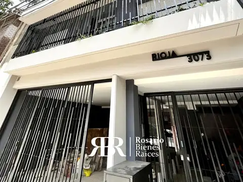 AMBIENTE. SEMI ESTRENAR. PATIO. PARRILLERO. PILETA. EXCELENTE UBICACIÓN.