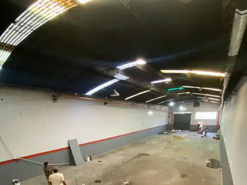 Galpon en Alquiler 40  mts Fondo
