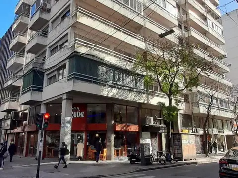 Departamento en alquiler, dos dormitorios, zona centro amplio doble balcon