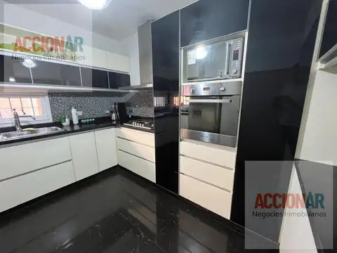 Depto Tipo Casa en Venta en Caseros, USD 149.900