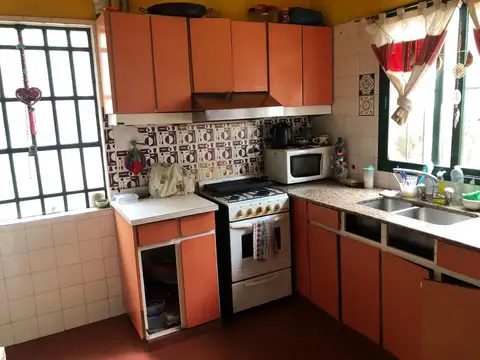 Mariano Moreno 1300