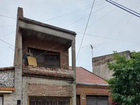 Casa - Venta - Argentina, Lanús - LA RIOJA 721