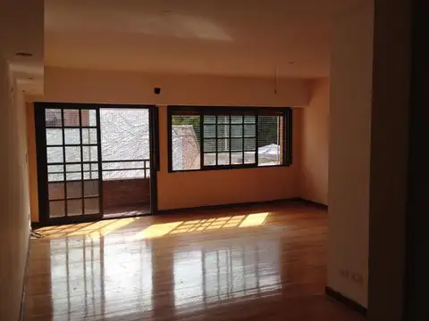 INCREIBLE 3 AMBIENTES CON COCHERA