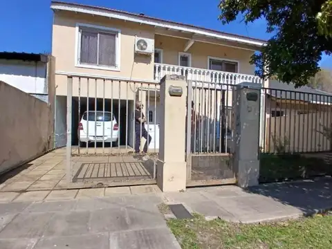 Casa 5 ambientes - Ituzaingo norte