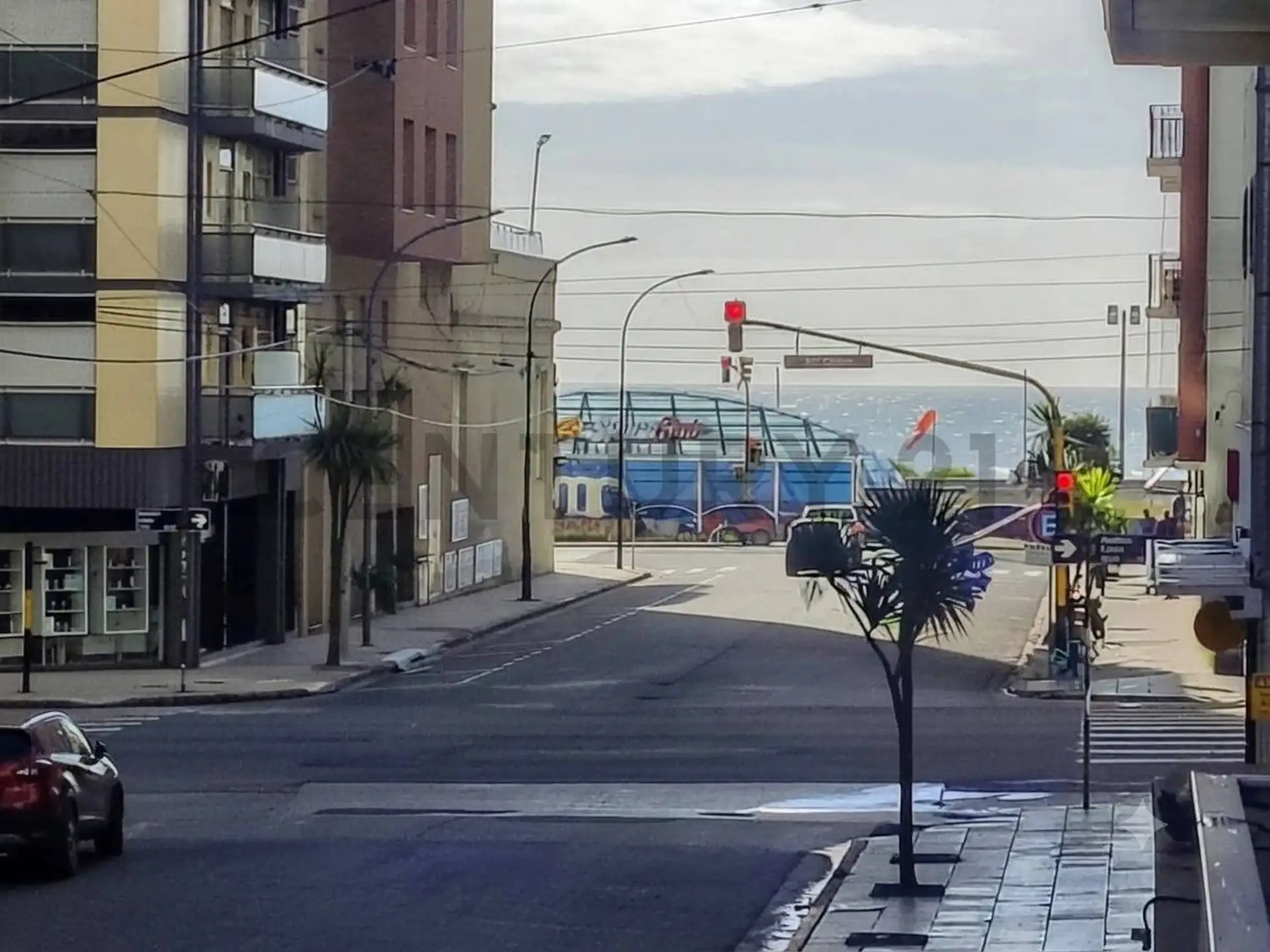 Departamento de 2 ambientes al frente y a metros del mar, Plaza Colon