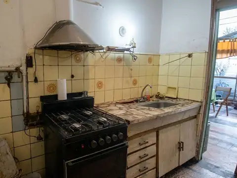 Depto Tipo Casa en Venta en Remedios de Escalada, USD 66.000