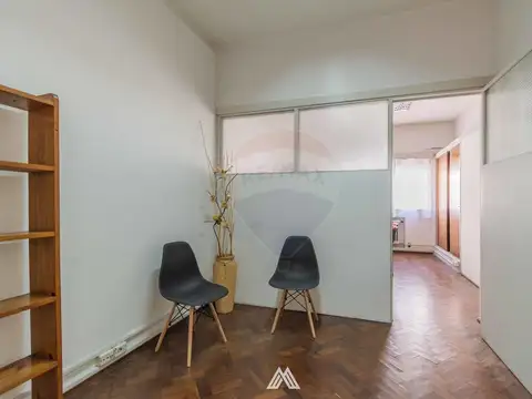 Oficina en Venta 79 años