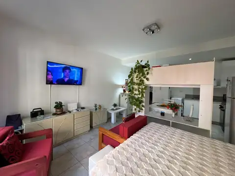 Jeronimo Salguero 200, Piso 1