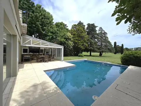 Casa en Alquiler de 4 dormitorios