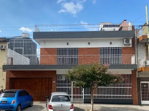 Venta casa de 6 ambientes en Devoto