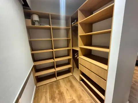 Departamento en Alquiler con 1 cocheras