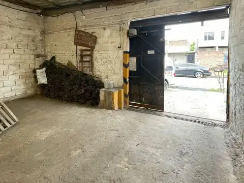 Alquiler de cocheras cubiertas en Lanús!