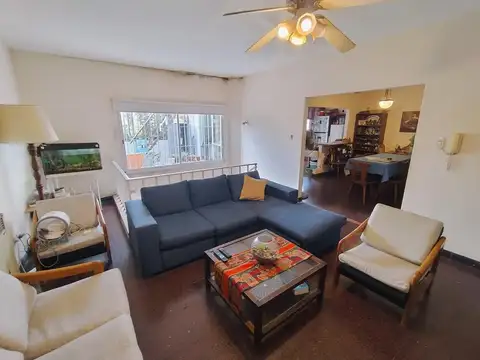 VENTA CASA CON LOCAL AMPLIO EN BARRIO ESPAÑA Y HOSPITALES