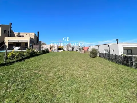 Venta de Lote en Santa Elena, Pilar