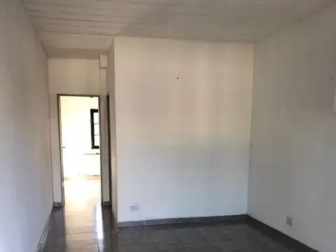 Casa en Alquiler en Villa Santos Tesei, $ 350.000