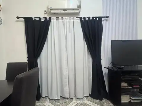 Combate De Los Pozos 200 Balvanera PH 2amb U$86.000