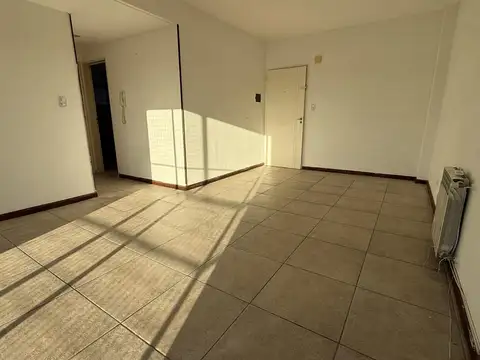 Alquiler Departamento 2 ambientes con cochera en Saenz Peña