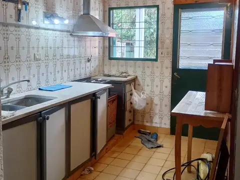 Amplia y cómoda casa en venta.