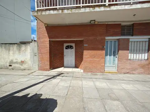 Calle 1 entre 44 y 46 al 2000