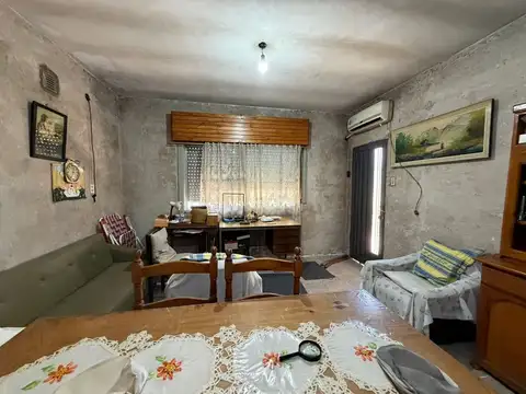 Casa en Venta en Castelar, USD 80.000