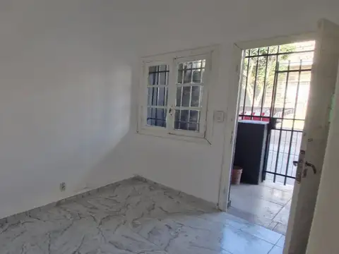 Depto Tipo Casa en Alquiler de 2 dormitorios