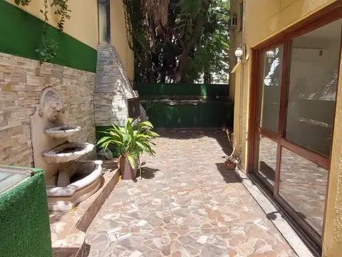 Gobernador Felipe Llavallol 100, Piso 1