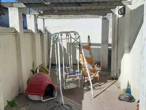 Vendo casa Interna en Savio al 500