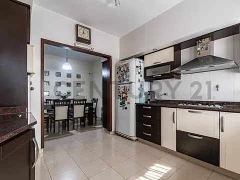 Argentina 2500, Piso 2574