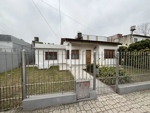 Casa 4 dormitorios sobre amplio lote 614m!