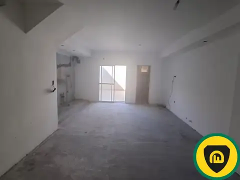 Depto Tipo Casa 3 ambientes con 2 baños