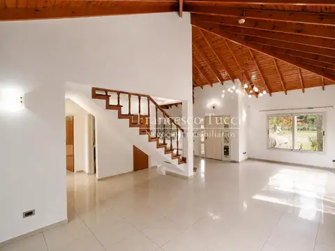 Casa en Alquiler de 4 dormitorios