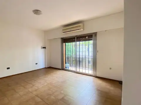 PH 4 Ambientes con Balcon en Alquiler