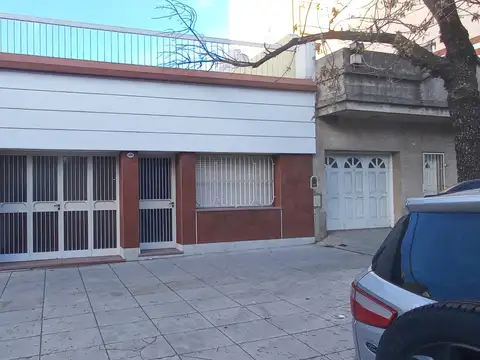 Casa en PH  entrada independiente 3 amb coc/comedor patio gge amplia terraza todo sol  SIN EXPENSAS