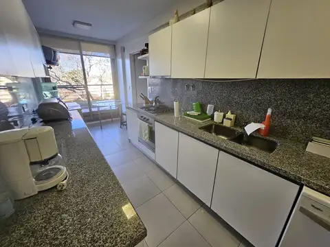 Departamento en Alquiler con 1 cocheras