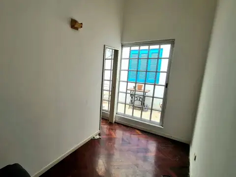 Depto Tipo Casa 3 ambientes con 1 baño