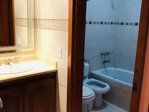 Casa  en Venta ubicado en Quilmes Oeste, Quilmes, G.B.A. Zona Sur - SVN0789_LP584577_1